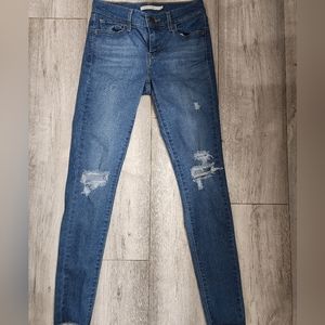 Levi skinny jeans